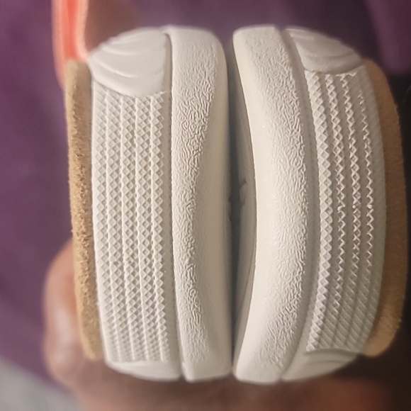 Easy Spirit's crisscross slip-on sandals. Lightweight. Contoured Footbed Sz 10WW - Picture 5 of 9